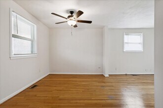 901 Old Buckroe Rd in Hampton, VA - Building Photo - Building Photo