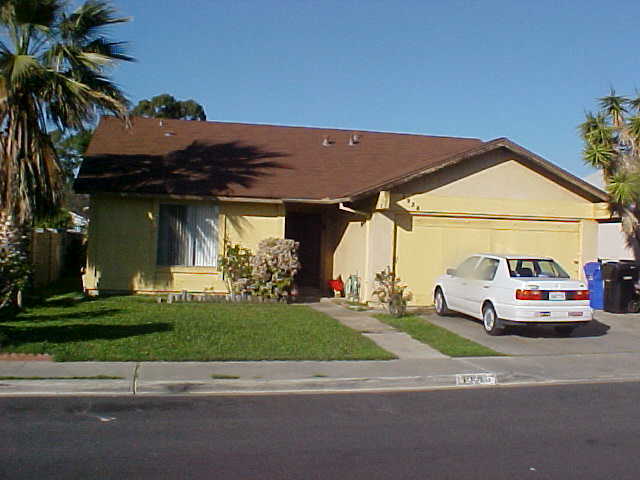 1956 Cantamar Rd in San Diego, CA - Building Photo