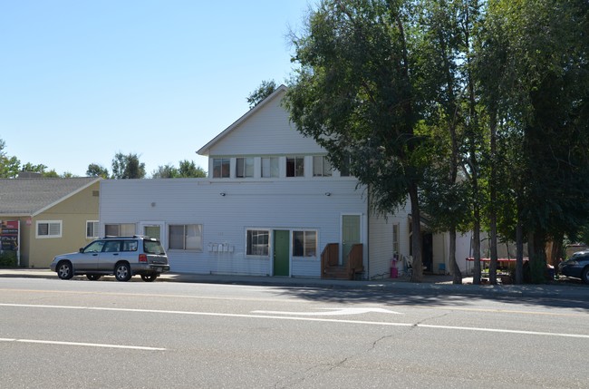 327-329 3rd Ave in Longmont, CO - Foto de edificio - Building Photo