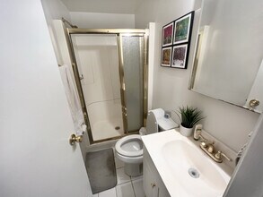 1809 Spruce St in Philadelphia, PA - Building Photo - Building Photo