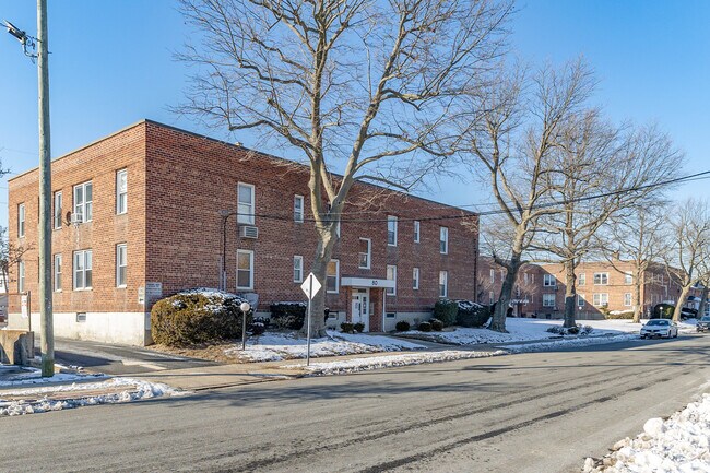 70-80 Gibson Blvd in Valley Stream, NY - Building Photo - Building Photo