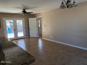 3753 E Charter Oak Rd in Phoenix, AZ - Building Photo - Building Photo