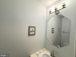 4924 Van Walbeek Pl in Annandale, VA - Building Photo - Building Photo