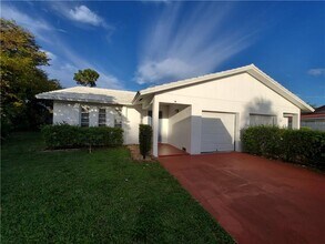 4391 NW 75th Ave in Coral Springs, FL - Building Photo - Building Photo