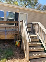 8862 John Hamm Rd in Milton, FL - Building Photo