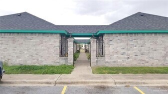 40 Mile 11 N in Mercedes, TX - Building Photo