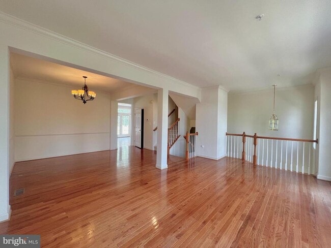 12919 Benton Park Cir in Clarksburg, MD - Foto de edificio - Building Photo