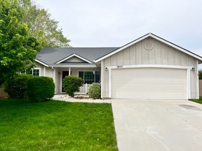 property at 3857 N Tipton Way