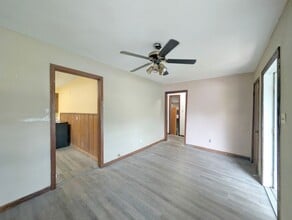 4515 Booker St in Beaumont, TX - Building Photo - Building Photo