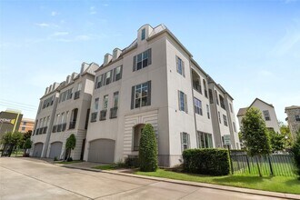 11107 Savannah Oaks Ln in Houston, TX - Foto de edificio - Building Photo