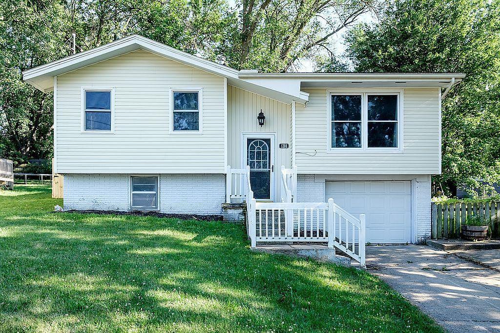 1208 Frazier Ave in Des Moines, IA - Building Photo