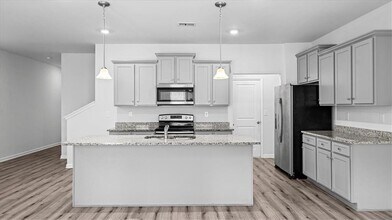 7573 Knoll Hollow Rd in Lithonia, GA - Building Photo - Building Photo