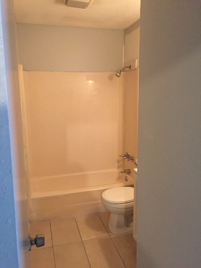 5732 Whittlesey Rd, Unit Whittlesey in Fort Worth, TX - Foto de edificio - Building Photo