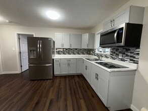 181 Midland Ave, Unit 1 in Garfield, NJ - Building Photo - Building Photo