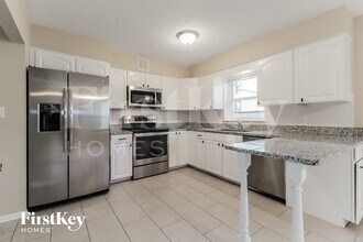 301 E Division St in Itasca, IL - Building Photo - Building Photo