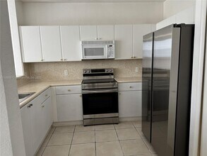 15567 SW 40th St in Miramar, FL - Building Photo - Building Photo