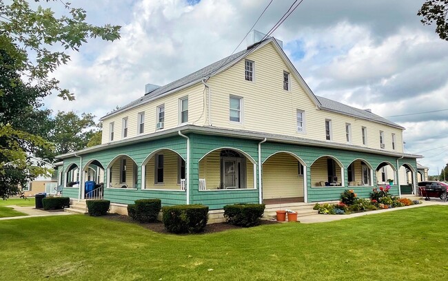 162-168 W Baltimore St in Taneytown, MD - Foto de edificio - Building Photo