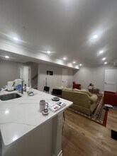 18 Mount Hood Rd, Unit 2 in Boston, MA - Building Photo - Building Photo