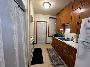 2128-2130 E 2nd St in Duluth, MN - Foto de edificio - Building Photo