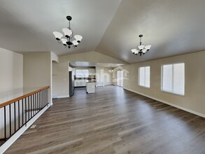 6743 S Majestic Loop Rd in West Jordan, UT - Building Photo - Building Photo