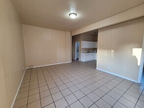 2284 Kearney Ave in San Diego, CA - Foto de edificio - Building Photo