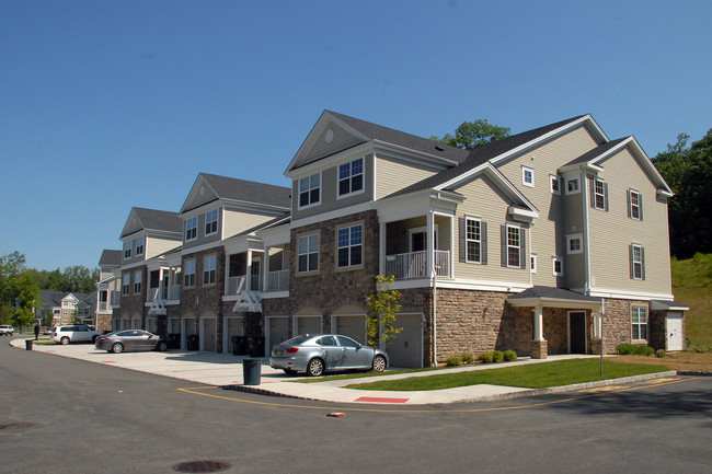 Waterview at Hanover in Cedar Knolls, NJ - Building Photo - Building Photo