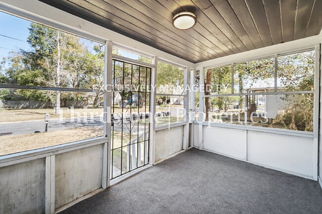 4554 Crescent St, Unit Unit 2 in Jacksonville, FL - Building Photo - Building Photo