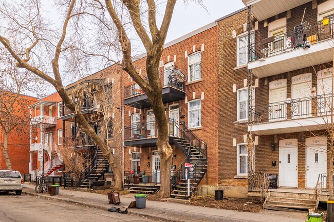 5317-5321 4E Av in Montréal, QC - Building Photo - Building Photo