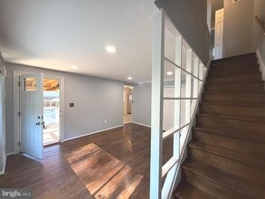 10640 Ashby Pl in Fairfax, VA - Building Photo - Building Photo
