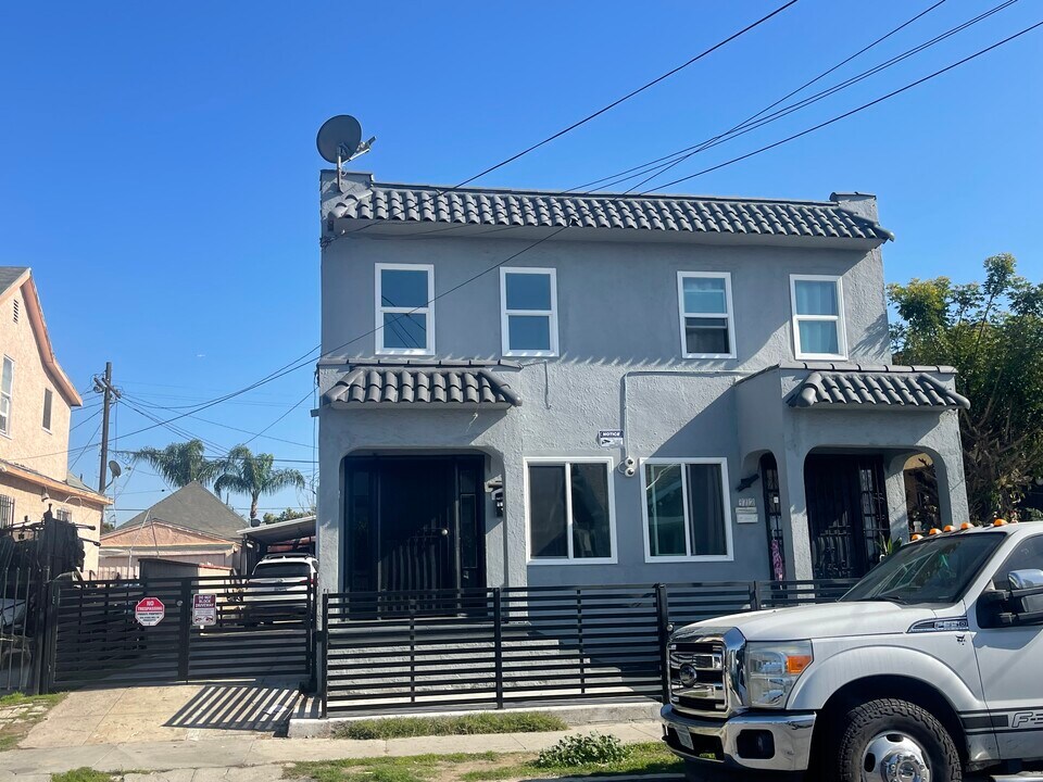 3710 Wall St, Unit 3710 Wall St in Los Angeles, CA - Building Photo