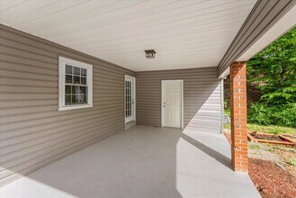 1004 Murphy Rd in Sevierville, TN - Building Photo - Building Photo