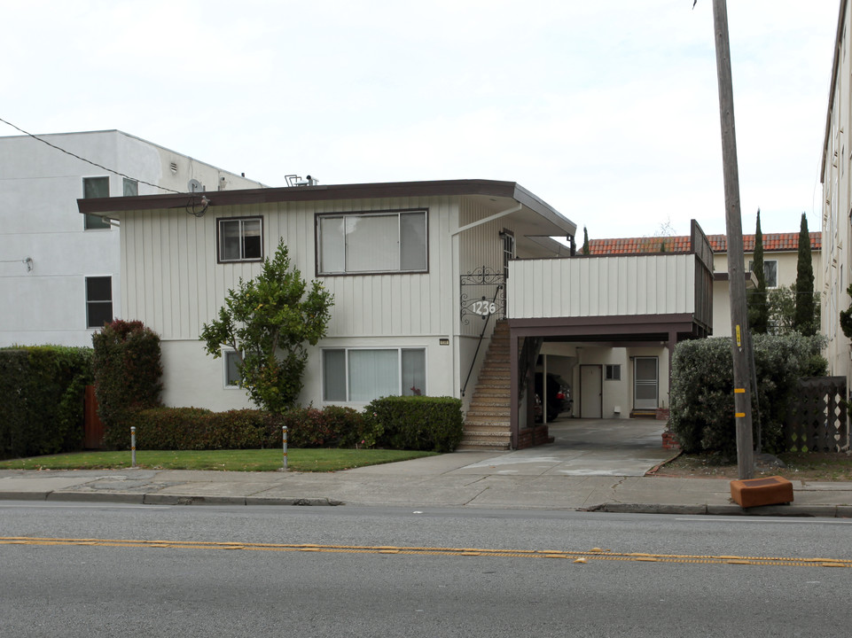 1236 El Camino Real in Burlingame, CA - Foto de edificio