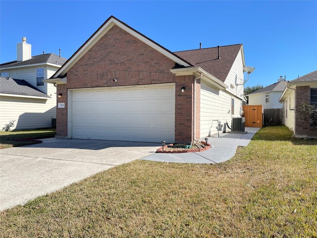 2522 Shearwater Bend Dr in Humble, TX - Building Photo - Building Photo