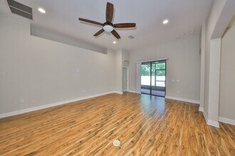 838 Vino Verde Cir in Brandon, FL - Building Photo - Building Photo