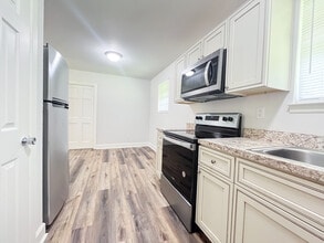 2119 Melanie Dr in Tallahassee, FL - Building Photo - Building Photo