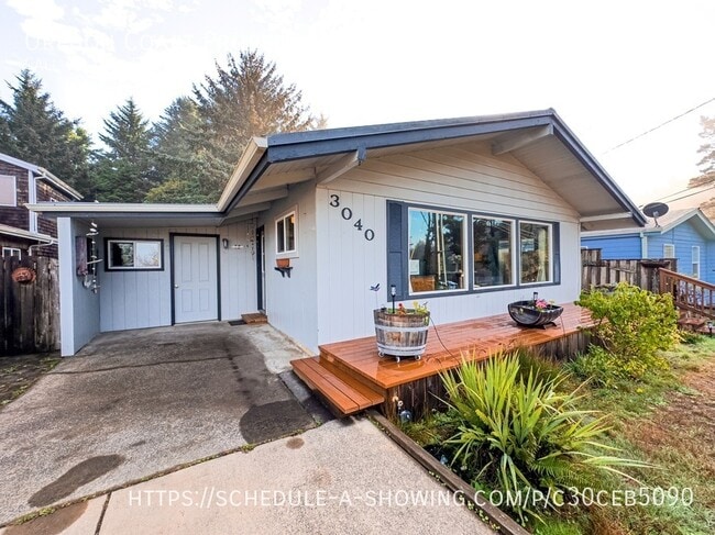 property at 3040 SE Dune Ave