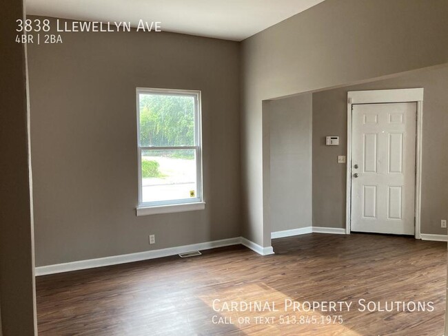 3838 Llewellyn Ave in Cincinnati, OH - Building Photo - Building Photo