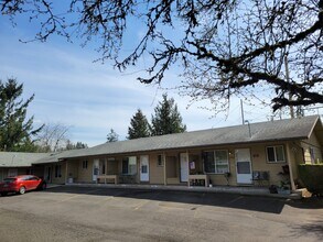 3974 Liberty Rd S in Salem, OR - Building Photo - Building Photo
