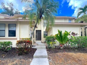 15051 Parkside Dr in Ft. Myers, FL - Building Photo - Building Photo