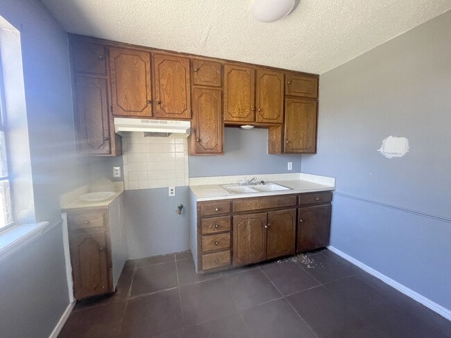 property at 104 S Belleview St
