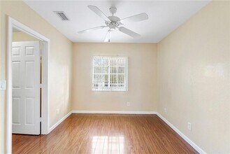 8731 Cypress Walk Ct in Tamarac, FL - Building Photo - Building Photo