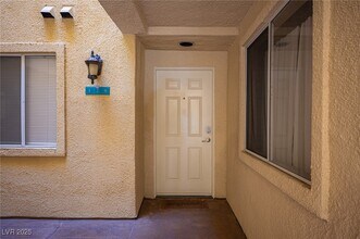 220 E Flamingo Rd, Unit 129 in Las Vegas, NV - Building Photo - Building Photo