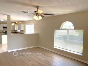 927 Halifax Dr in Kissimmee, FL - Foto de edificio - Building Photo