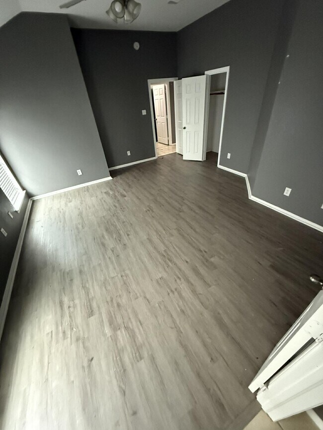 4838 Chase Ct Dr in Bacliff, TX - Building Photo - Building Photo