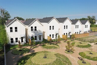 879 Rachel St in Houston, TX - Building Photo - Building Photo