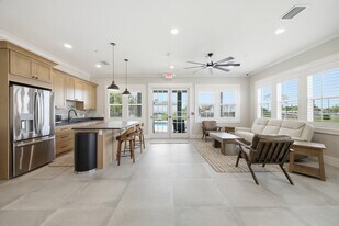 Amalfi on the Ridge in Sarasota, FL - Building Photo