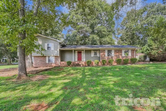 114 Grassdale Rd in Cartersville, GA - Building Photo - Building Photo