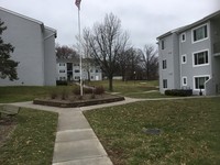 Apple Tree Gardens Apartments in Ranson, WV - Foto de edificio - Building Photo