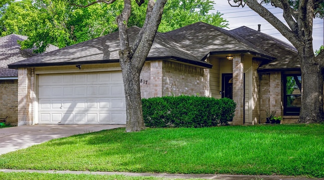 property at 817 Saunders Dr