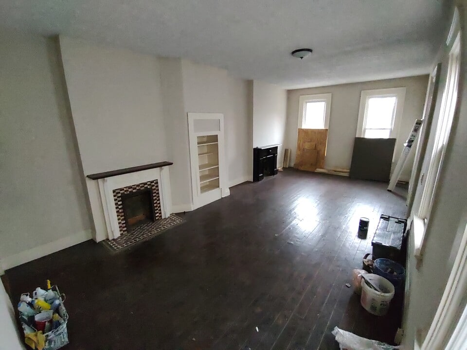 208 E 9th St, Unit #1 in Newport, KY - Foto de edificio